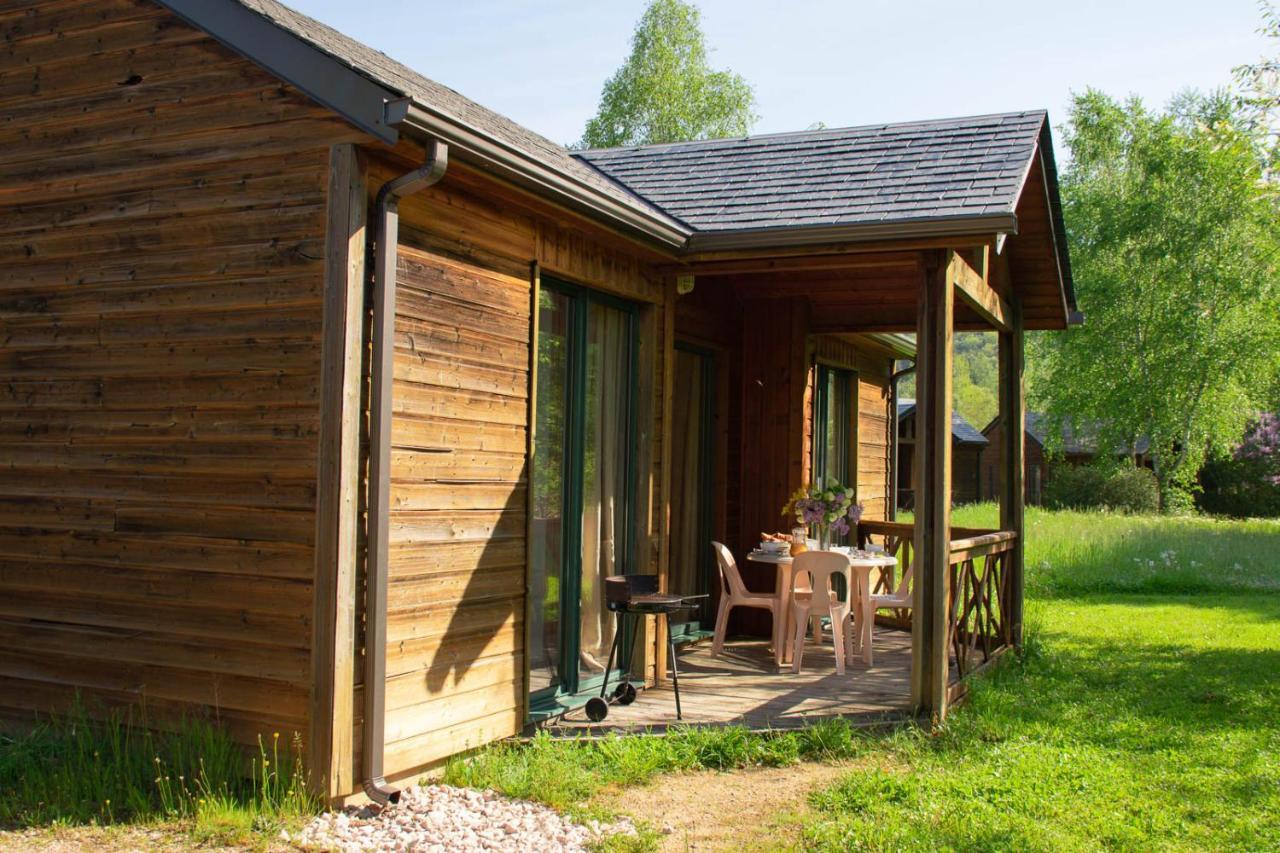 Les Chalets De Booz Saint-Germain-du-Teil Exteriér fotografie