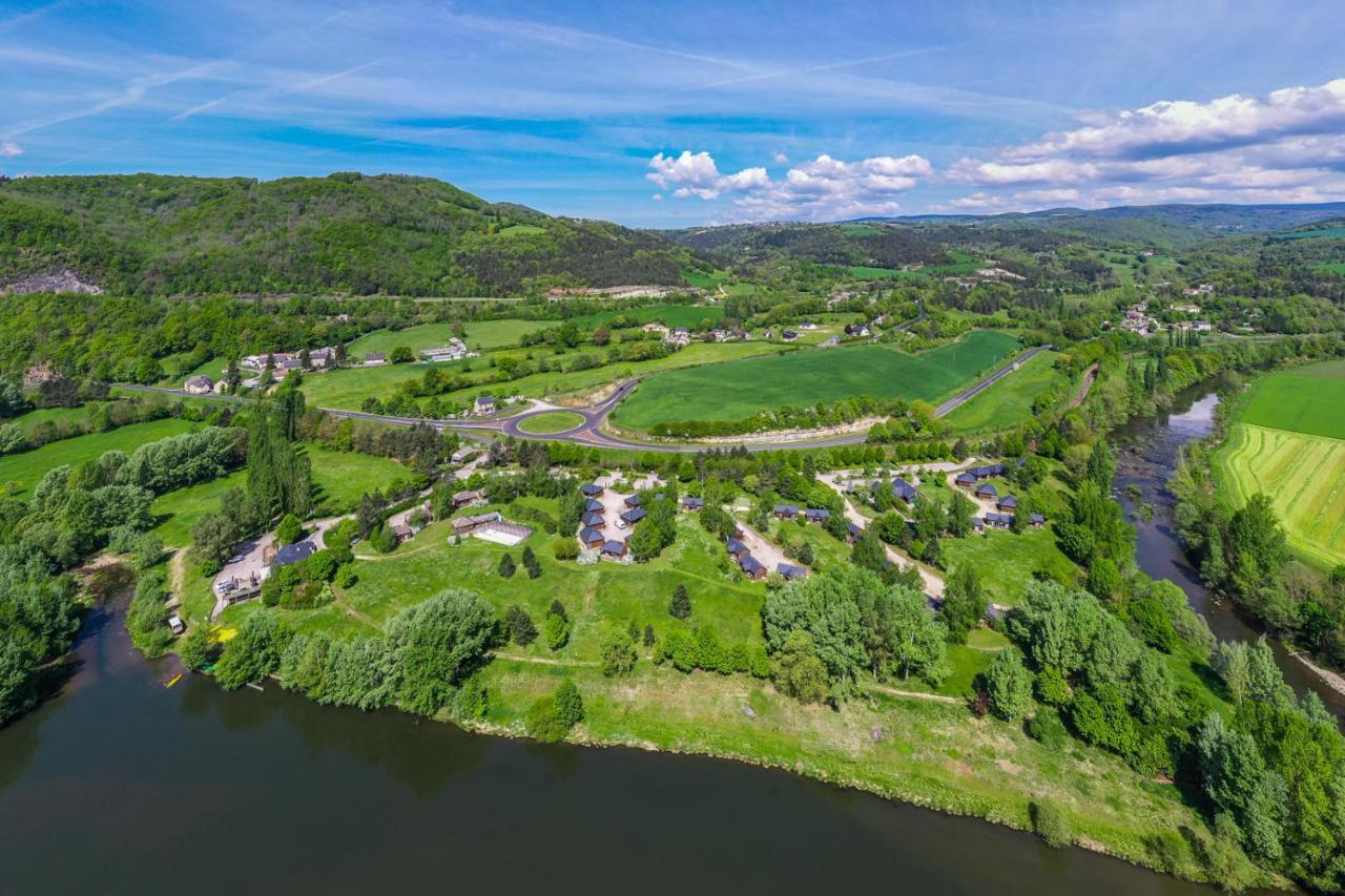 Les Chalets De Booz Saint-Germain-du-Teil Exteriér fotografie