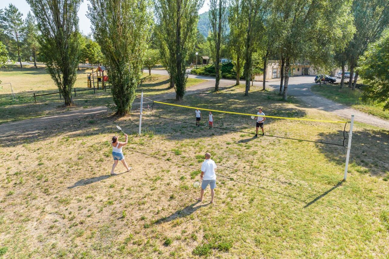 Les Chalets De Booz Saint-Germain-du-Teil Exteriér fotografie