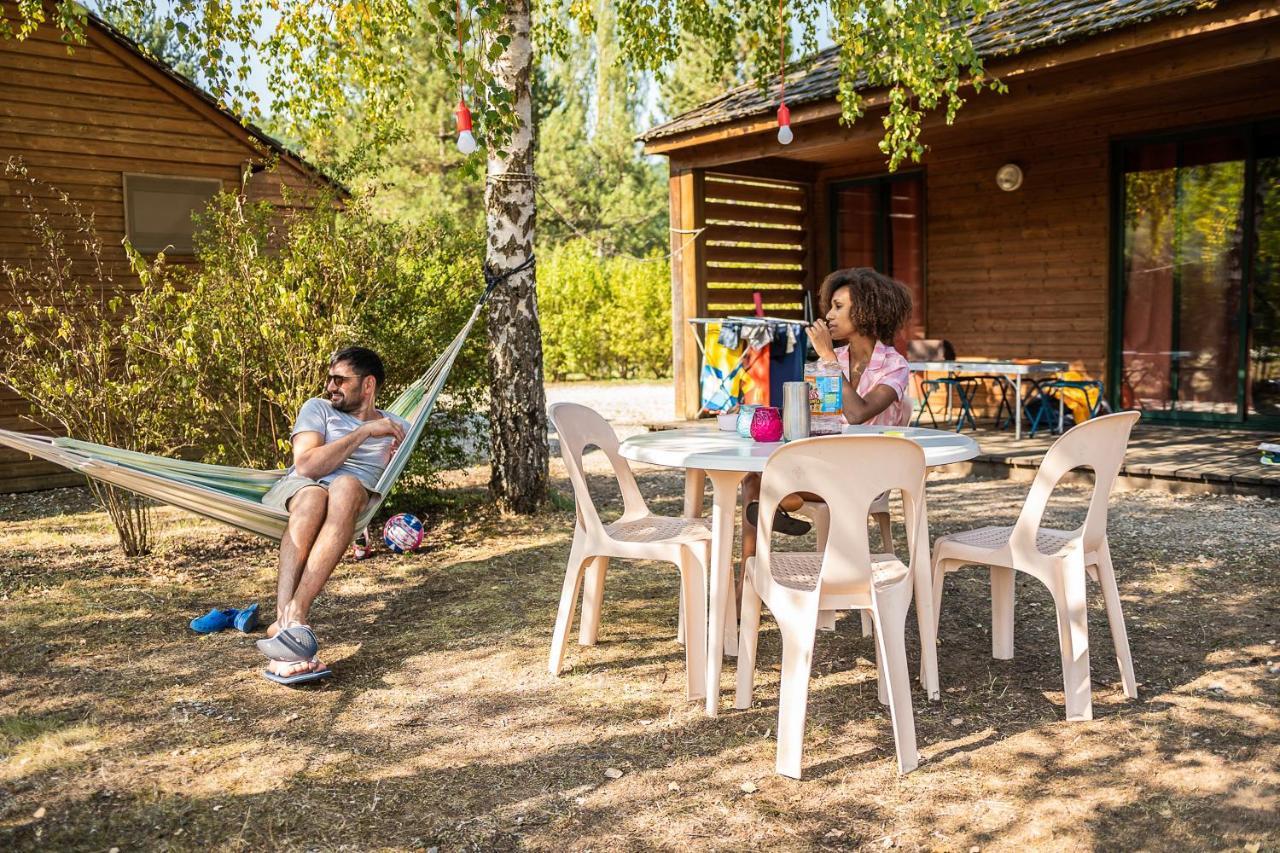 Les Chalets De Booz Saint-Germain-du-Teil Exteriér fotografie