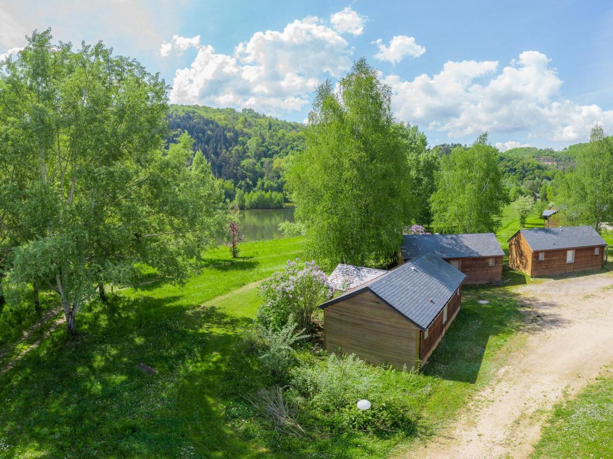 Les Chalets De Booz Saint-Germain-du-Teil Exteriér fotografie